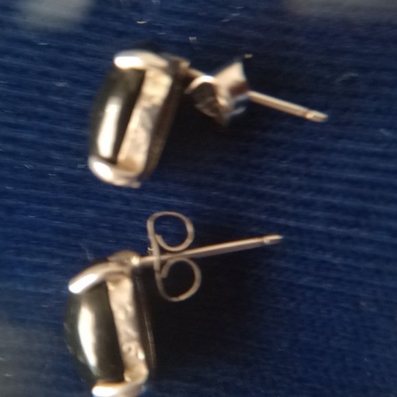 Black Onyx Stone Stud Earrings - Picture 9 of 12